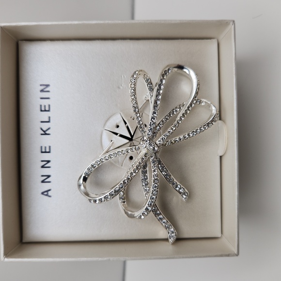 Anne Klein Other - ♡Anne Klein Pave Bow Pin /Brooch Accented with Crystals